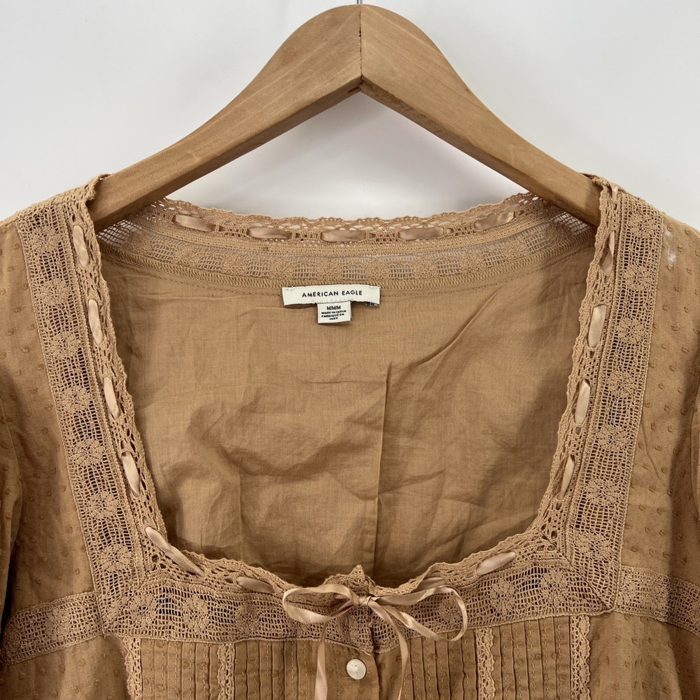 American Eagle Milkmaid Top Sz M Tan Cottage Peasant Boho Crochet Lace Coquette - Picture 3 of 15
